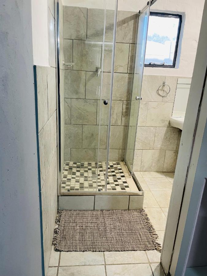 Host Hub Guest House Κέμπτον Παρκ Εξωτερικό φωτογραφία