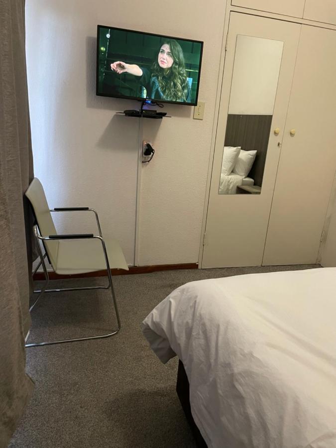 Host Hub Guest House Κέμπτον Παρκ Εξωτερικό φωτογραφία