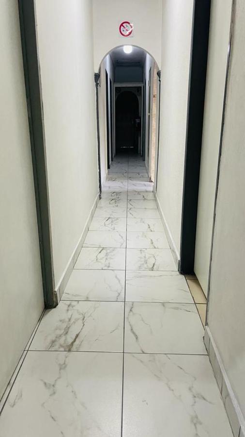 Host Hub Guest House Κέμπτον Παρκ Εξωτερικό φωτογραφία
